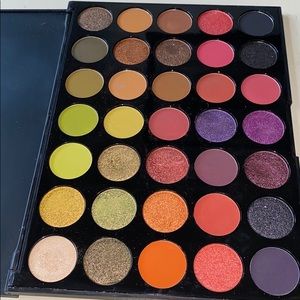 35M Boss Mood Morphe Artistry Palette